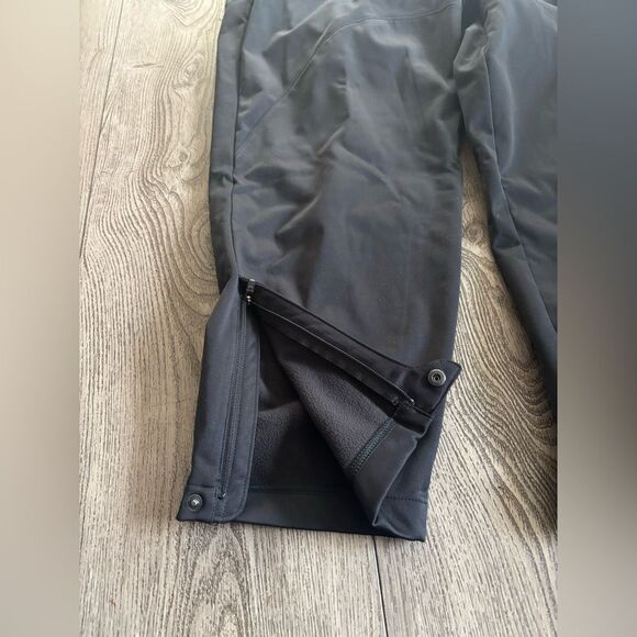 Under Armour woman’s unstoppable crew pant color black - Picture 3 of 7